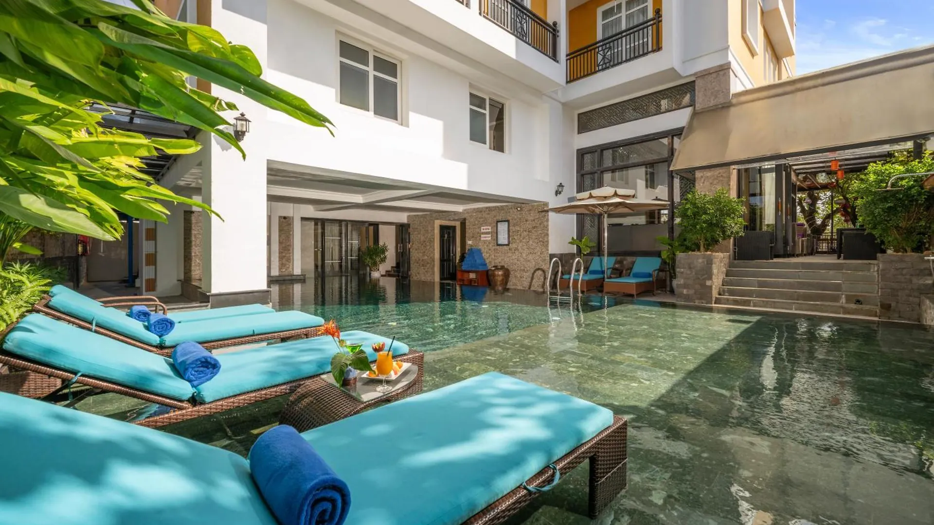 Royal Riverside Hoi An Hotel & Spa