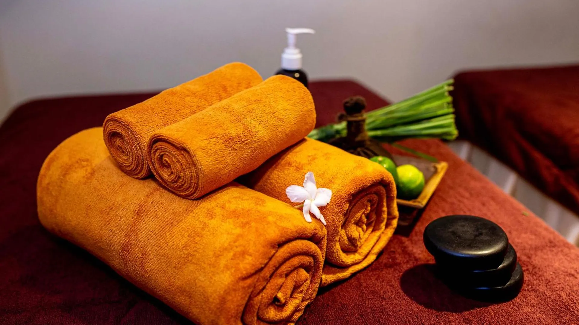 Royal Riverside Hoi An Hotel & Spa