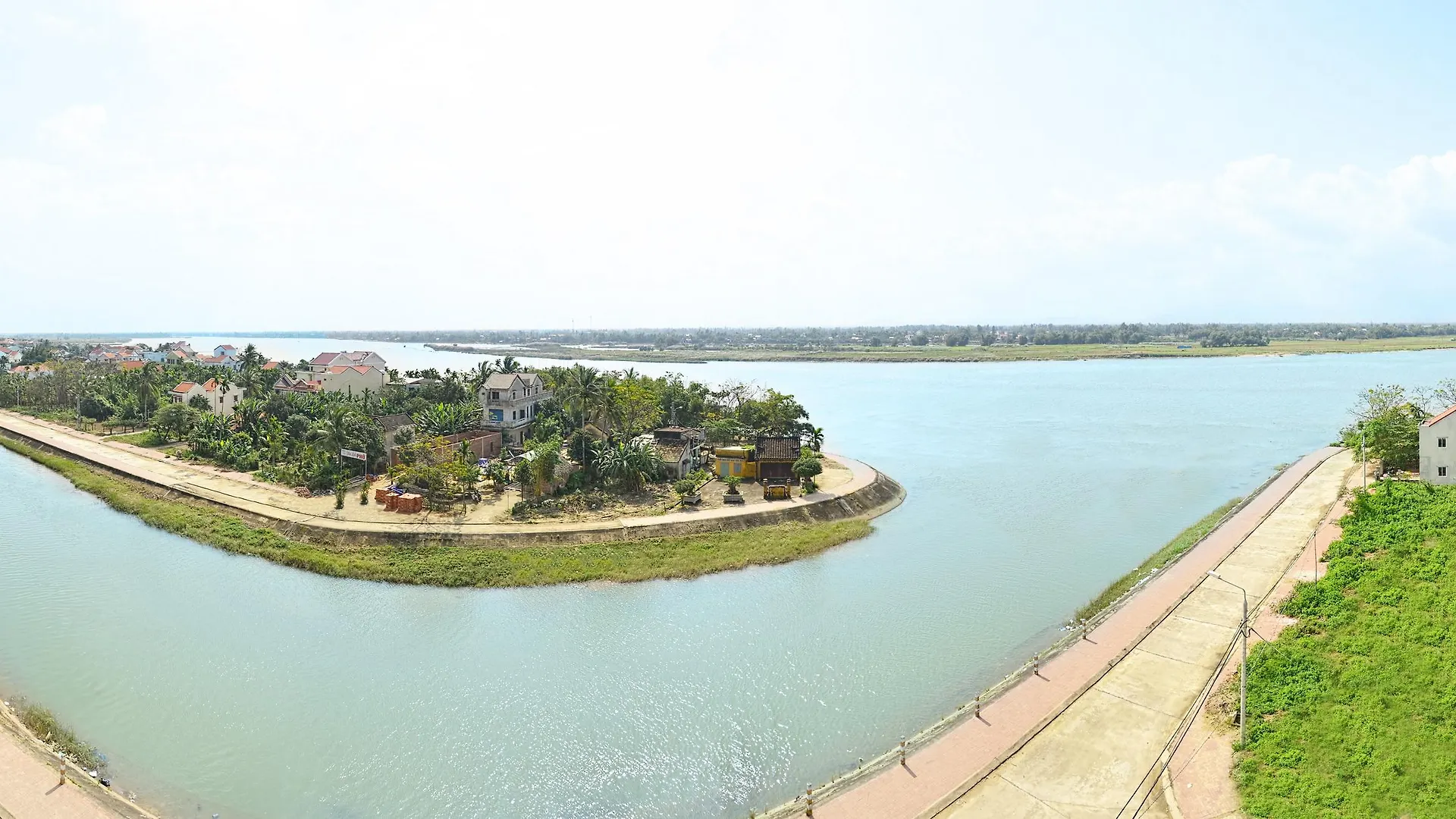 Royal Riverside Hoi An Hotel & Spa